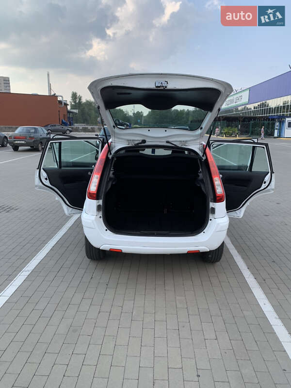 Хэтчбек Ford Fusion 2010 в Сумах