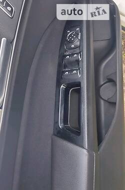 Седан Ford Fusion 2013 в 