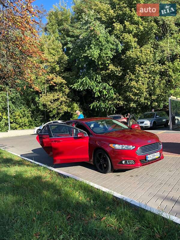 Седан Ford Fusion 2015 в Киеве