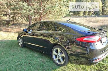 Седан Ford Fusion 2014 в Коростене