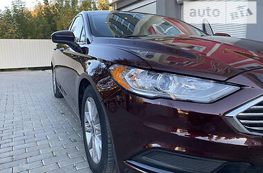 Седан Ford Fusion 2017 в 