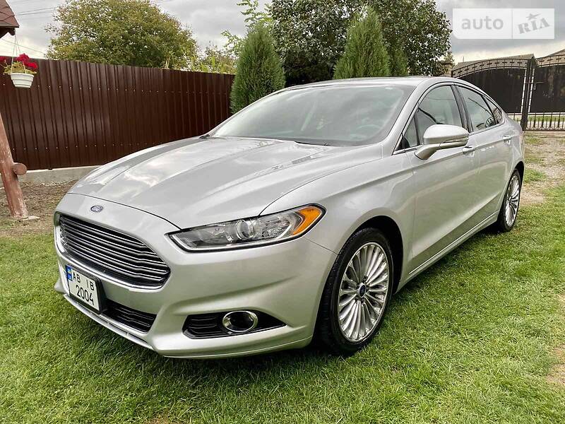 Седан Ford Fusion 2015 в Вишневом