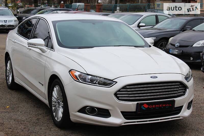 Седан Ford Fusion 2012 в Одесі