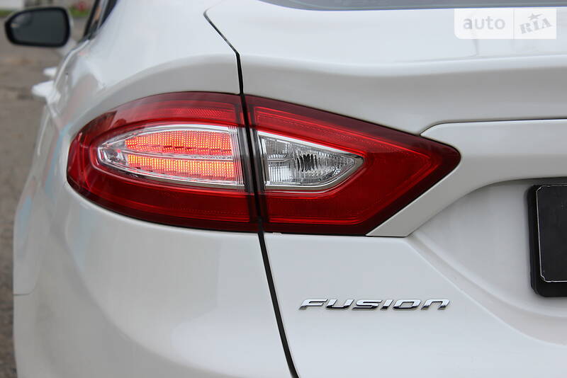 Седан Ford Fusion 2012 в Одесі