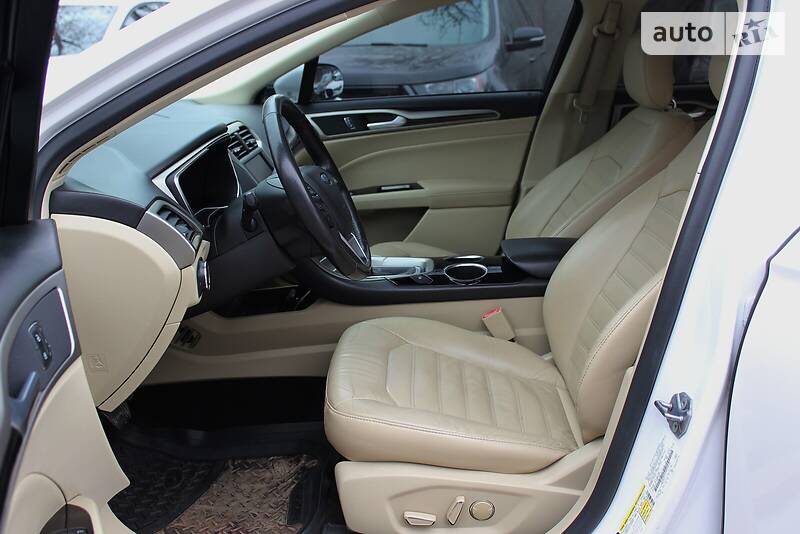 Седан Ford Fusion 2012 в Одесі