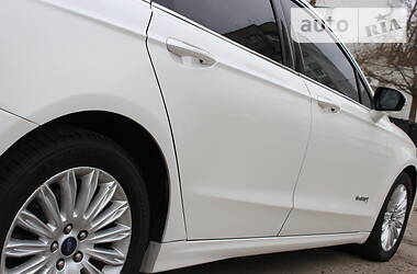 Седан Ford Fusion 2012 в 