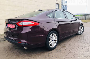 Седан Ford Fusion 2013 в 