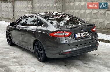 Седан Ford Fusion 2015 в 