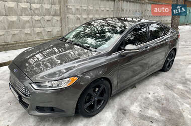 Седан Ford Fusion 2015 в 