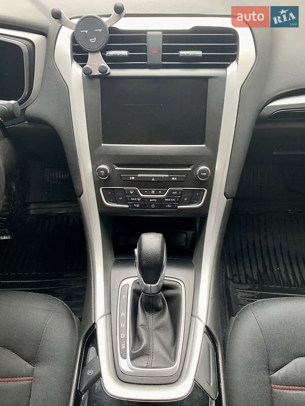 Седан Ford Fusion 2015 в Жовтих Водах