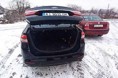 Седан Ford Fusion 2017 в 