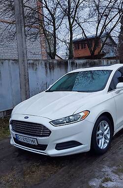 Седан Ford Fusion 2013 в 