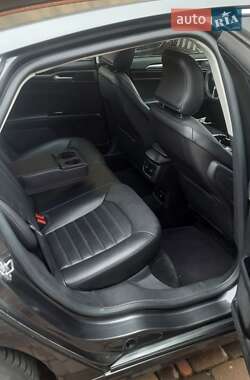 Седан Ford Fusion 2016 в 
