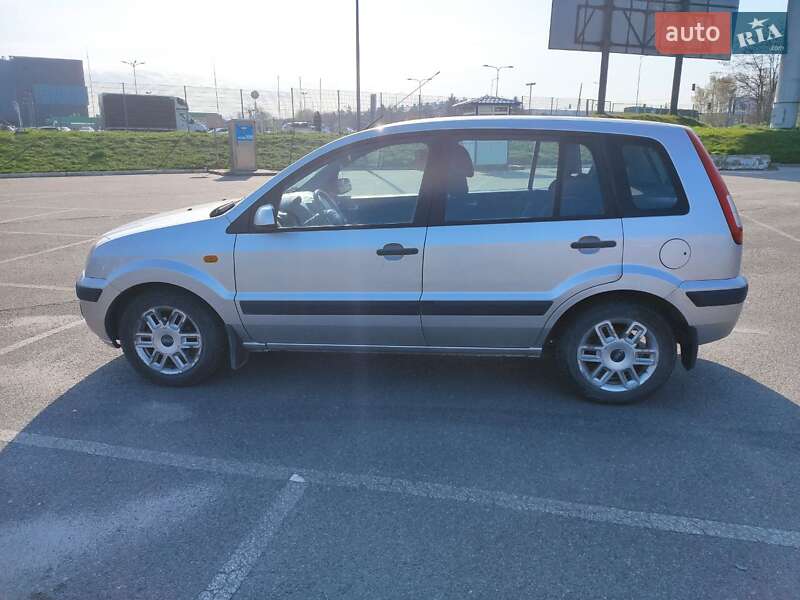 Хэтчбек Ford Fusion 2007 в Львове