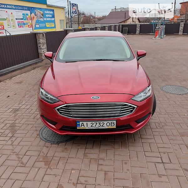 Седан Ford Fusion 2016 в Чернобае