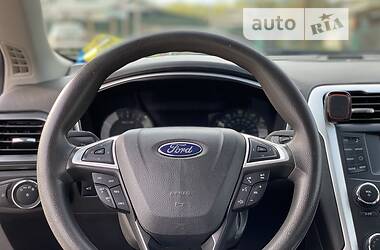 Седан Ford Fusion 2015 в Миргороде