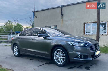 Седан Ford Fusion 2013 в 