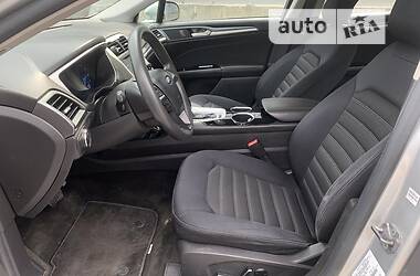 Седан Ford Fusion 2012 в 