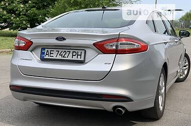 Седан Ford Fusion 2012 в 