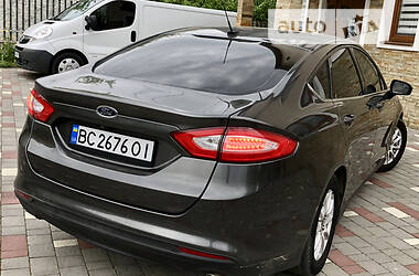 Седан Ford Fusion 2015 в Дрогобыче