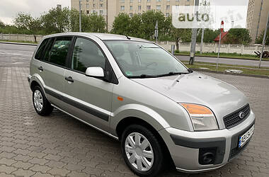 Хэтчбек Ford Fusion 2006 в 