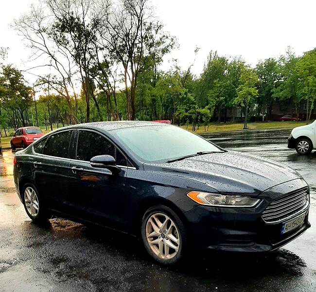 Седан Ford Fusion 2013 в Ужгороде