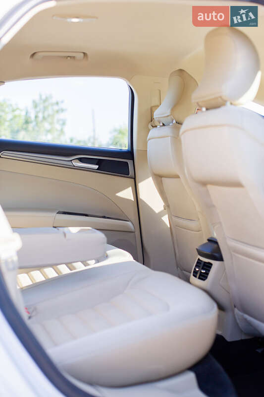 Седан Ford Fusion 2015 в Чернигове