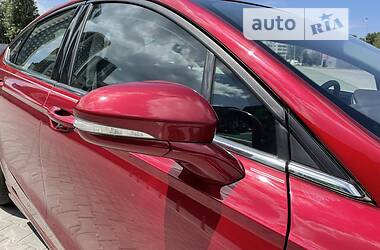 Седан Ford Fusion 2015 в 