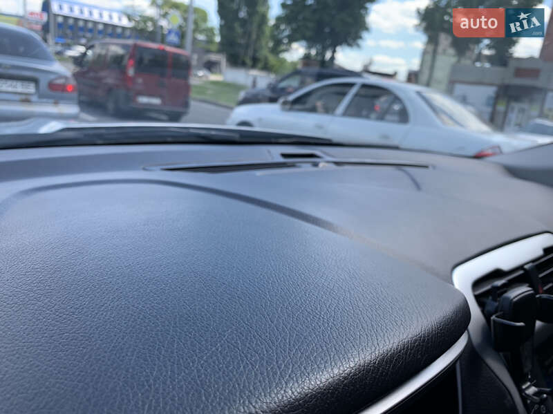 Седан Ford Fusion 2016 в Полтаві
