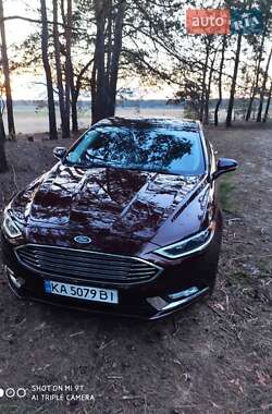 Седан Ford Fusion 2016 в 