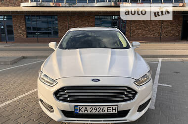 Седан Ford Fusion 2013 в Києві