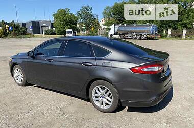 Седан Ford Fusion 2014 в Ивано-Франковске