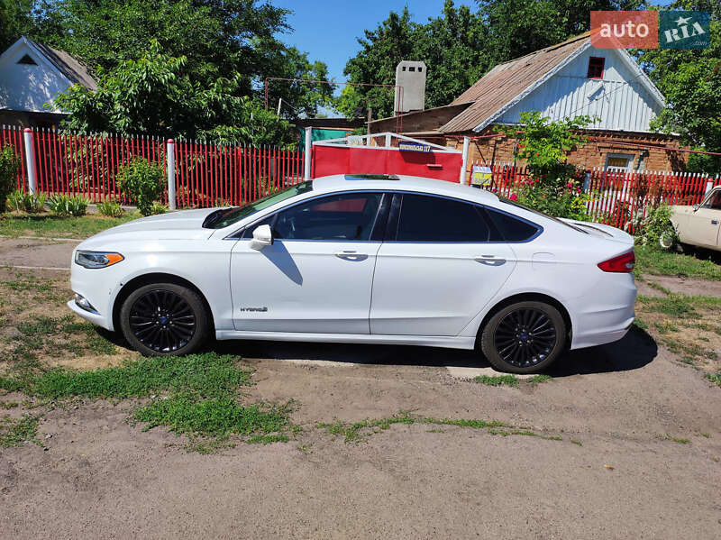 Седан Ford Fusion 2017 в Апостолово