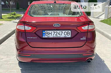 Седан Ford Fusion 2013 в 