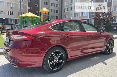 Седан Ford Fusion 2013 в 