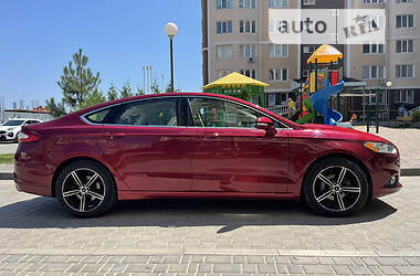 Седан Ford Fusion 2013 в 