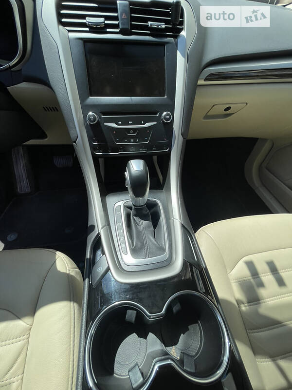 Седан Ford Fusion 2013 в Южном фото 21 Седан Ford Fusion 2013 в Южном