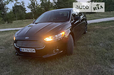 Седан Ford Fusion 2015 в Кропивницком