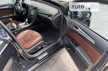 Седан Ford Fusion 2014 в 