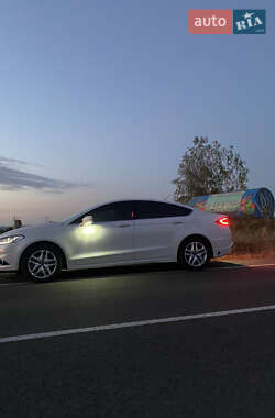 Седан Ford Fusion 2014 в 