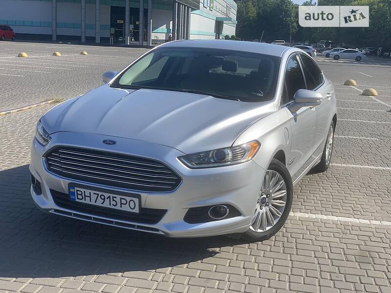 Седан Ford Fusion 2014 в Одесі