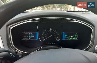 Седан Ford Fusion 2015 в 