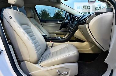 Седан Ford Fusion 2017 в 