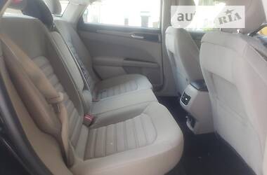 Седан Ford Fusion 2016 в 