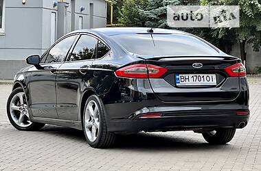 Седан Ford Fusion 2012 в Одесі