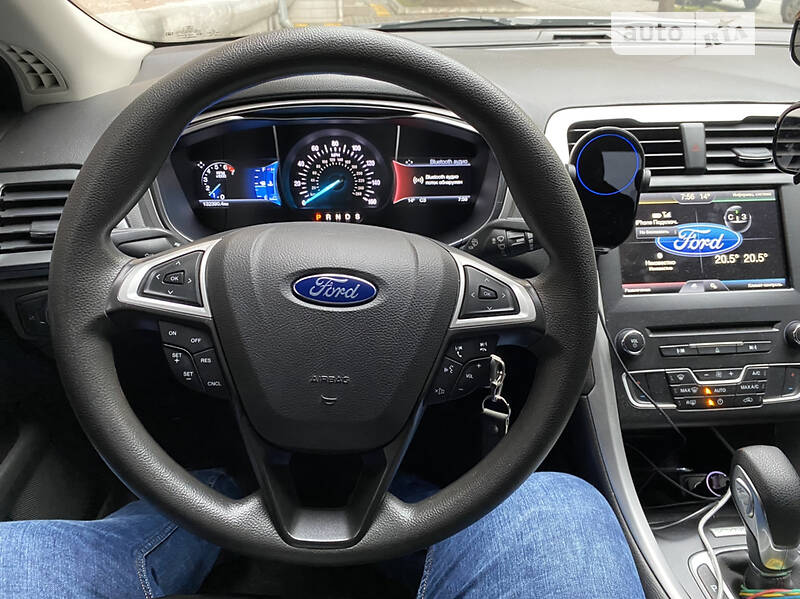 Седан Ford Fusion 2015 в Дніпрі