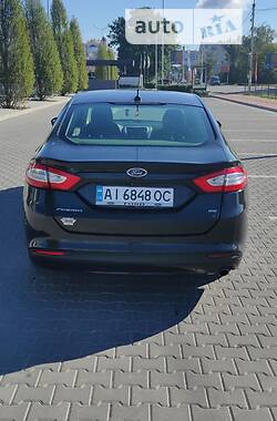 Седан Ford Fusion 2014 в Буче