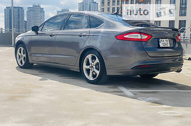 Седан Ford Fusion 2013 в Києві