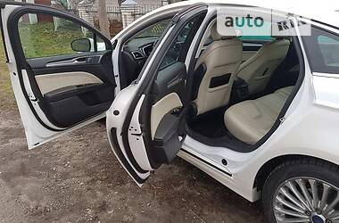 Седан Ford Fusion 2015 в 