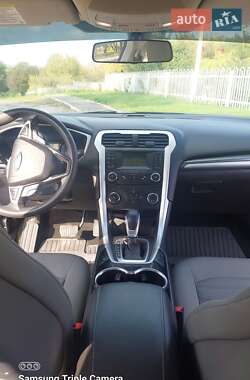 Седан Ford Fusion 2016 в Томашполе